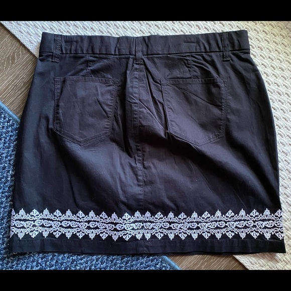 Croft & Barrow Skort - Picture 2 of 5